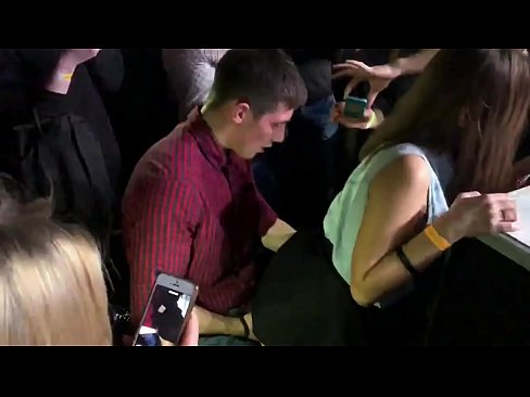 ❤️ Sex nyata dina nightclub Rusia. gadis Rusia 18 taun heubeul dina anus jeung heunceut fucked di nightclub a ️ porno super dina pornosu.xxxwownet.ru ☑